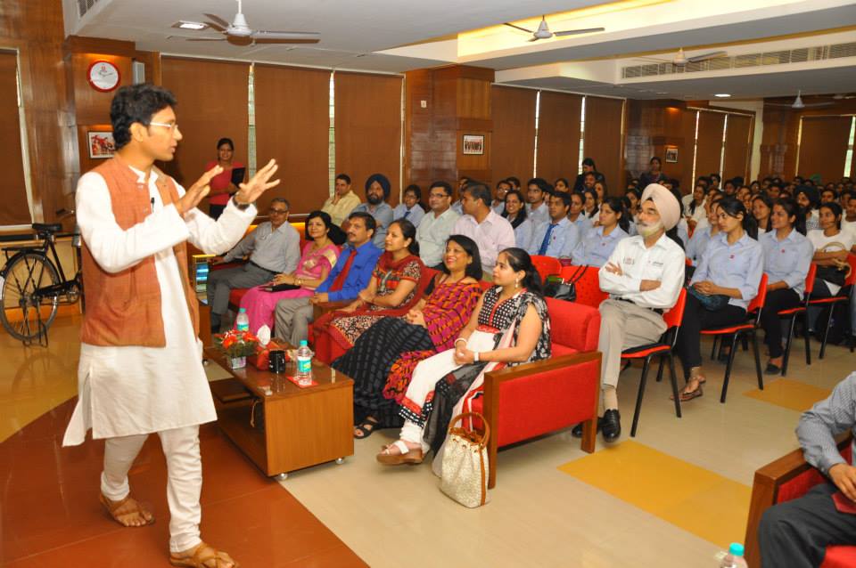 1005791_364877696949277_1217862960_n