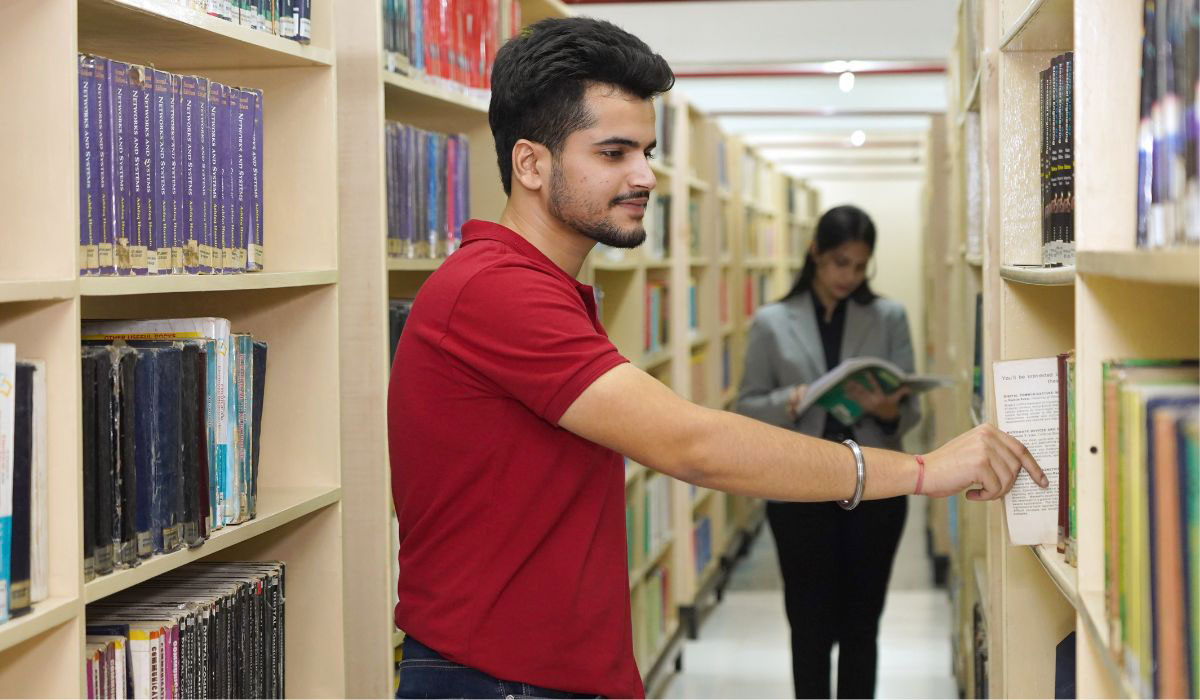 MBA Marketing vs. Finance - Chitkara University