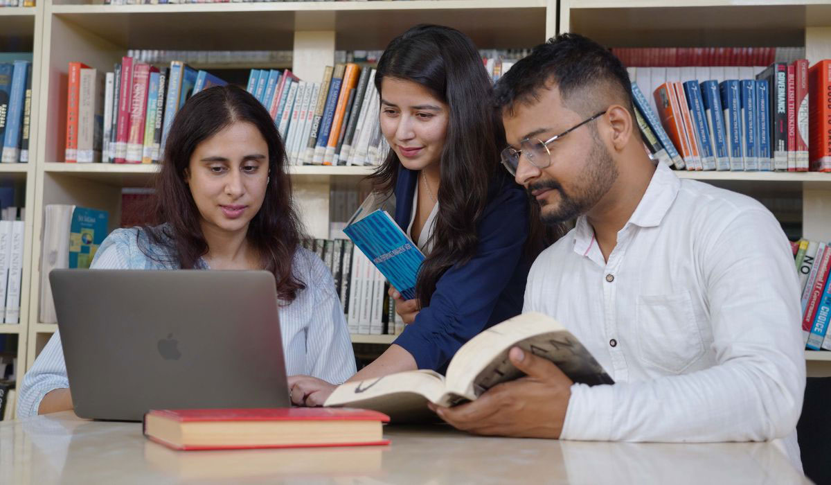 MBA in Finance benefits - Chitkara University