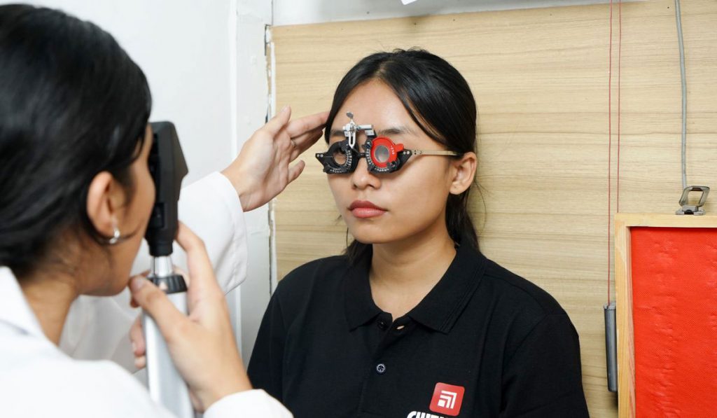 Bachelor of Optometry Degree : Is It Worth It in 2026?