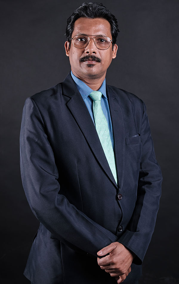 Prof. (Dr.) Ranjan Kumar Mallik - Chitkara University